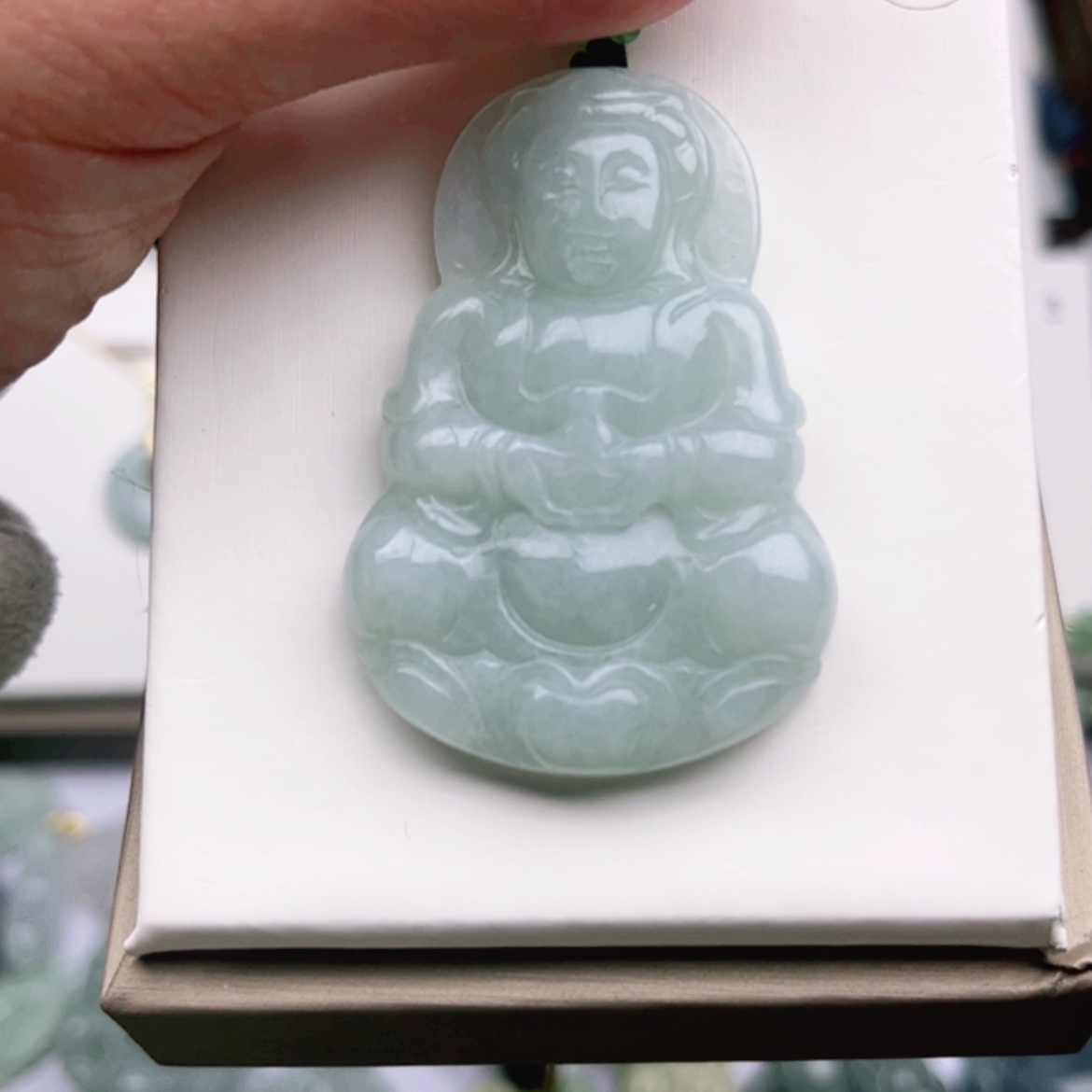 【闪购商品】翡翠颈饰未镶嵌观音（多样性发货发其一）