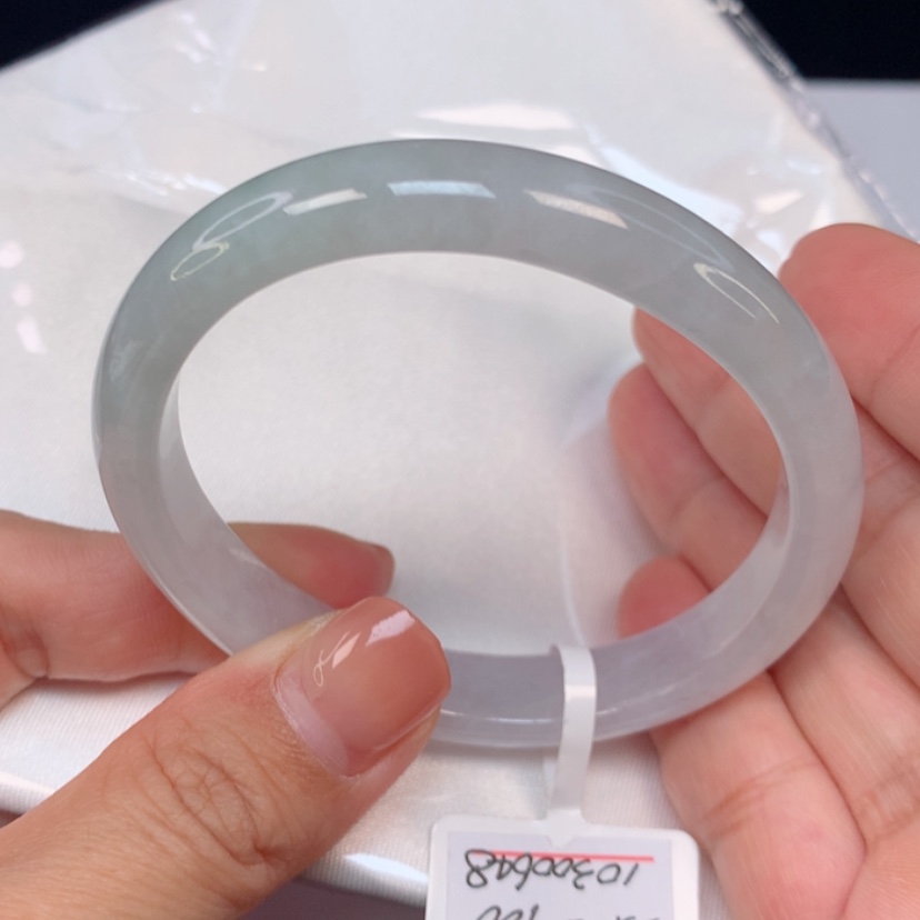 【闪购商品】翡翠手镯未镶嵌贵妃53.6