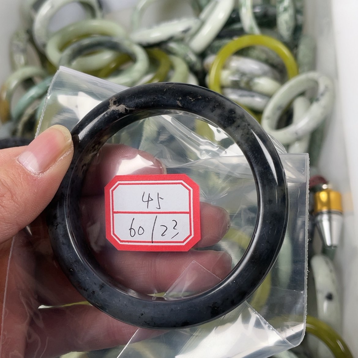 【闪购商品】蛇纹石玉手镯未镶嵌