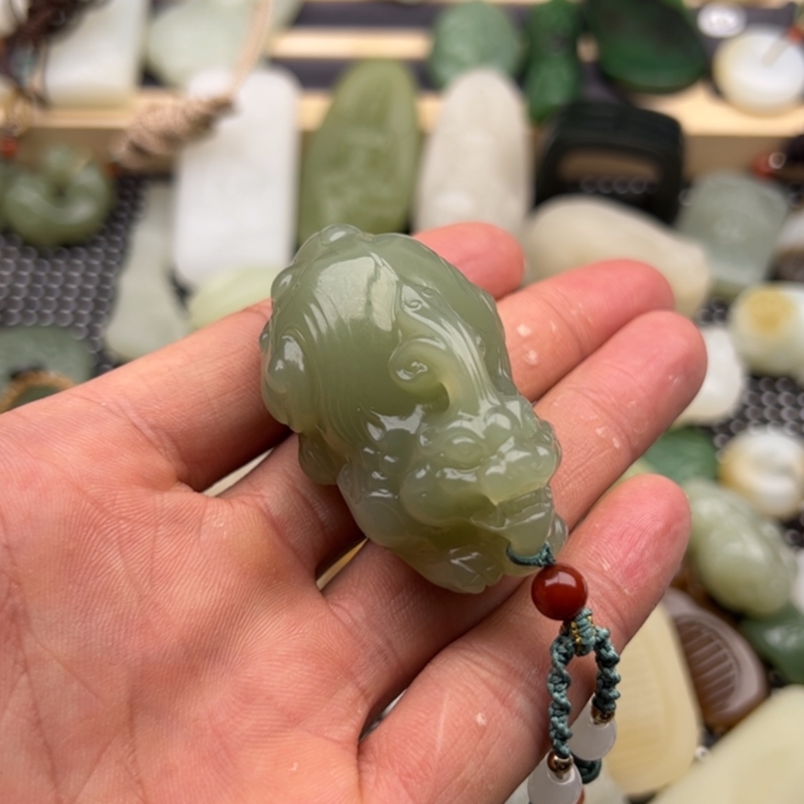 【闪购商品】和田玉挂件未镶嵌美**生