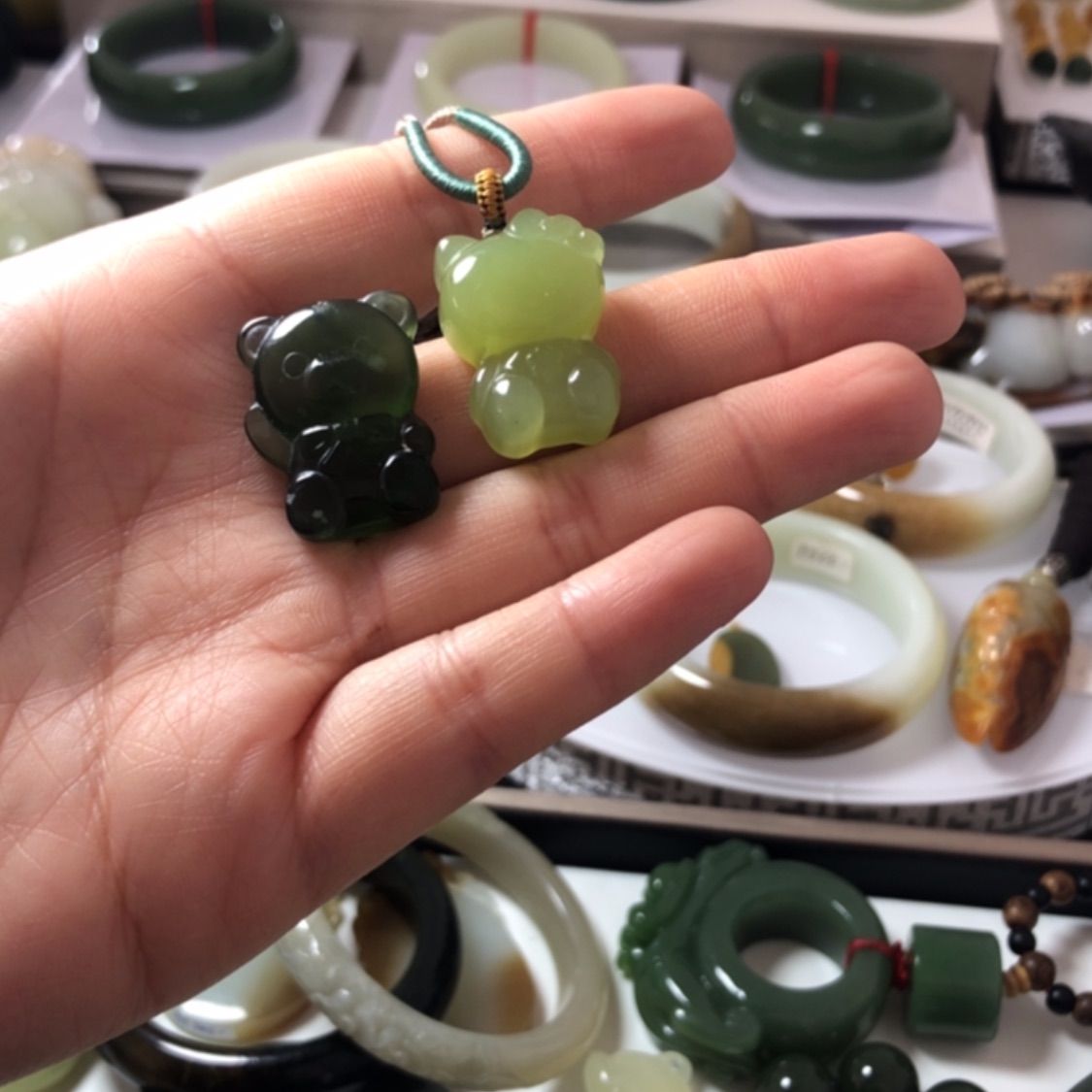 【闪购商品】蛇纹石玉颈饰未镶嵌