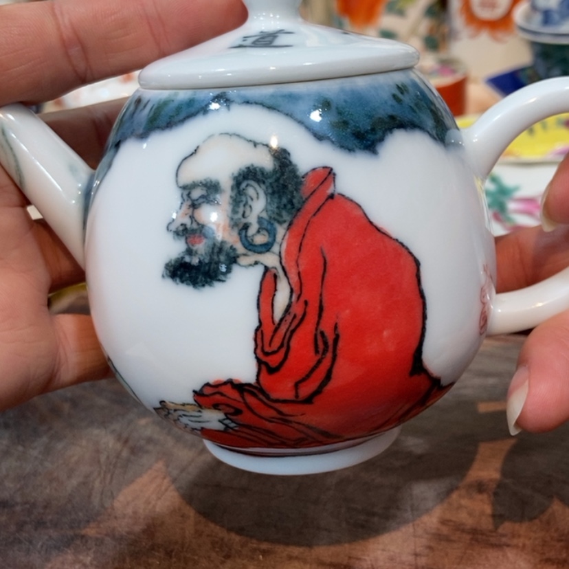 【闪购商品】陶瓷摆件金**?