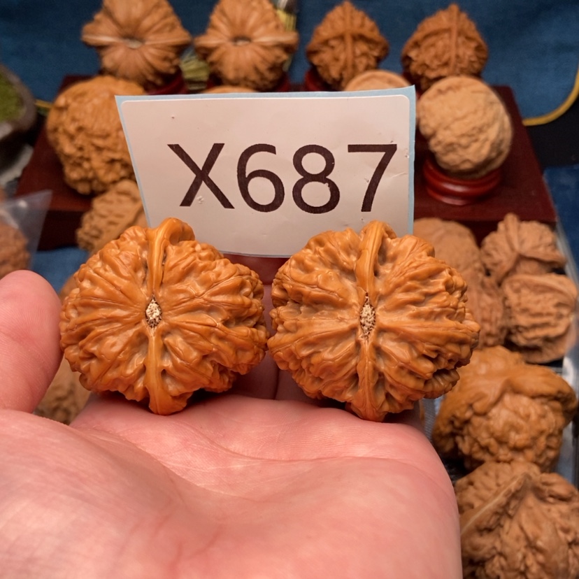 【闪购商品】文玩核桃把件M***O43粗筋