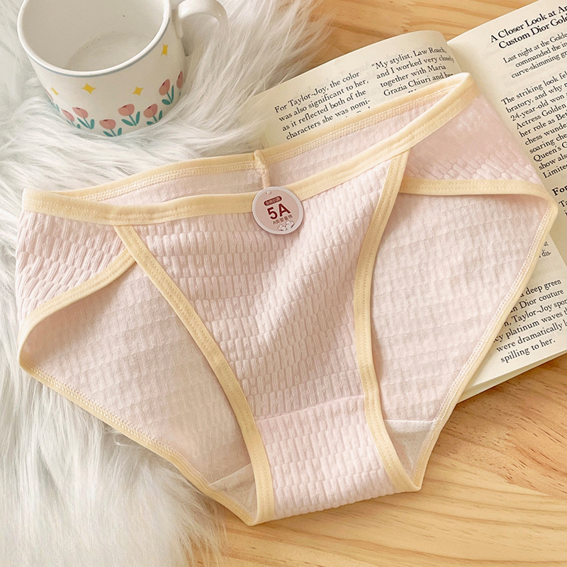 女士内裤秋冬新款纯色爆款日系甜美风高颜值成人舒适打底三角短裤