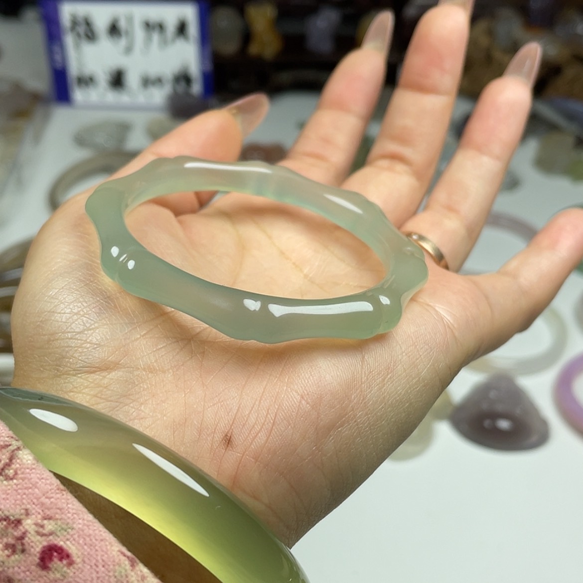 【闪购商品】玛瑙手镯未镶嵌