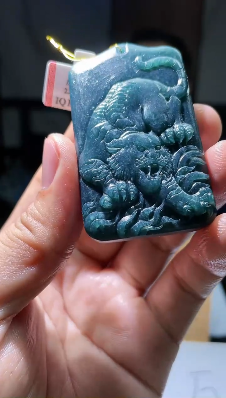 【闪购商品】定制翡翠未镶嵌34-毛货挂件需要抛光