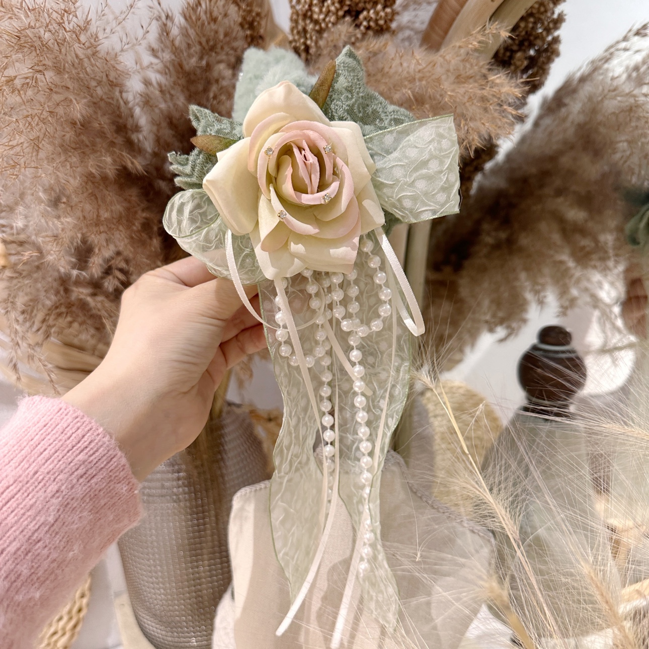 20719y绿色飘带花朵抓夹