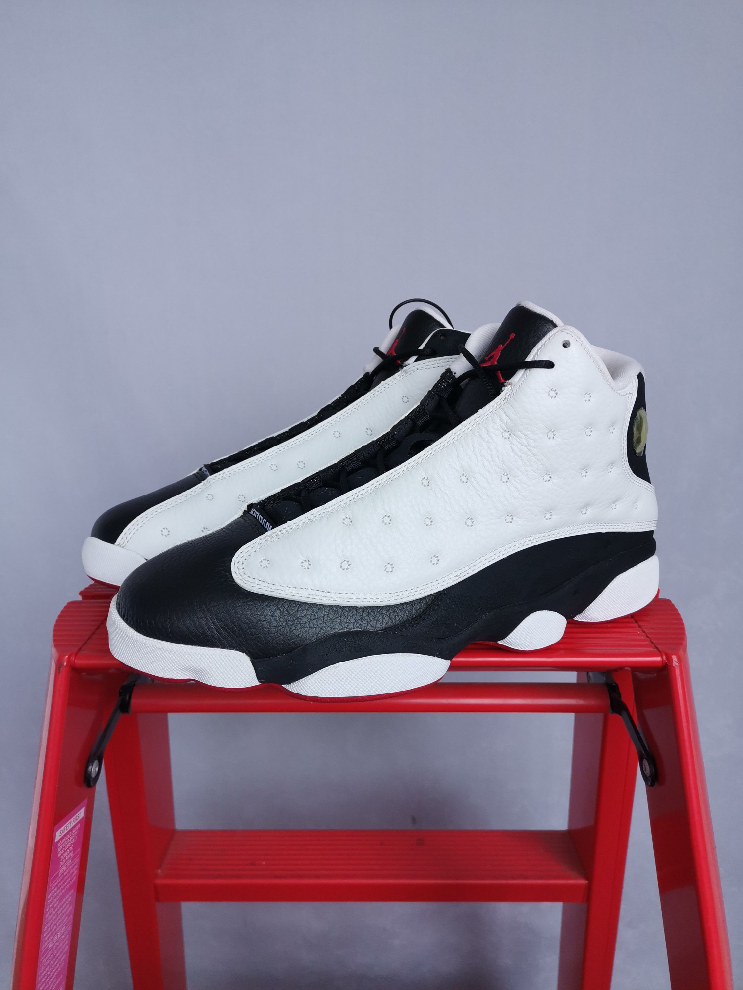 Aj13熊猫45码原盒  穿着不多 鞋面迅白 KK1313 鞋