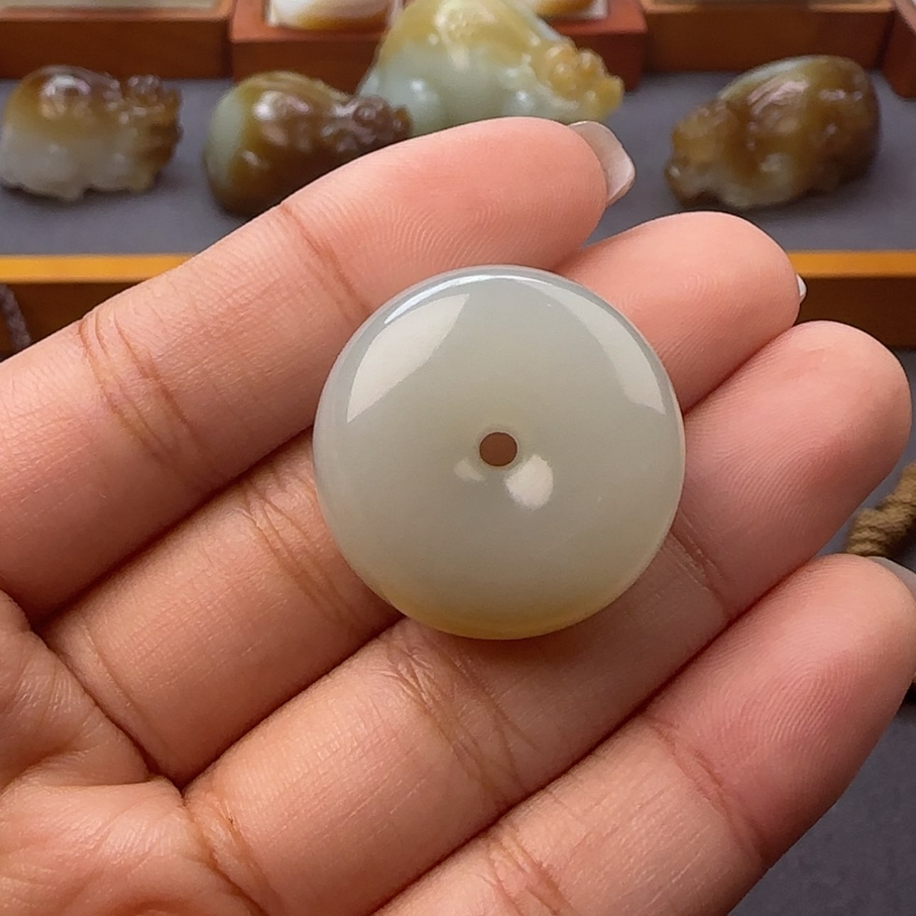 【闪购商品】和田玉颈饰未镶嵌逛****姐