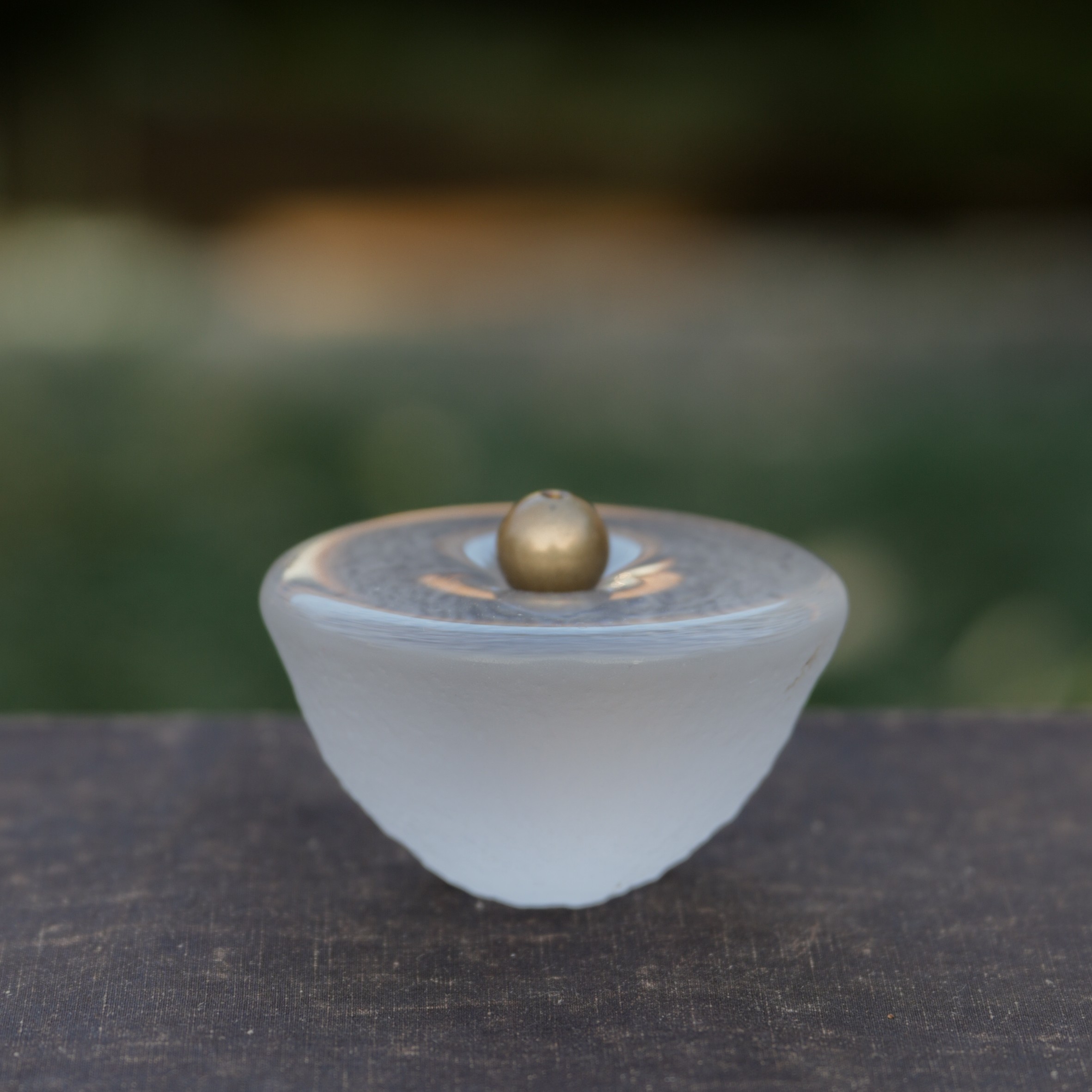 琉璃香立（直径10cm，高6cm）