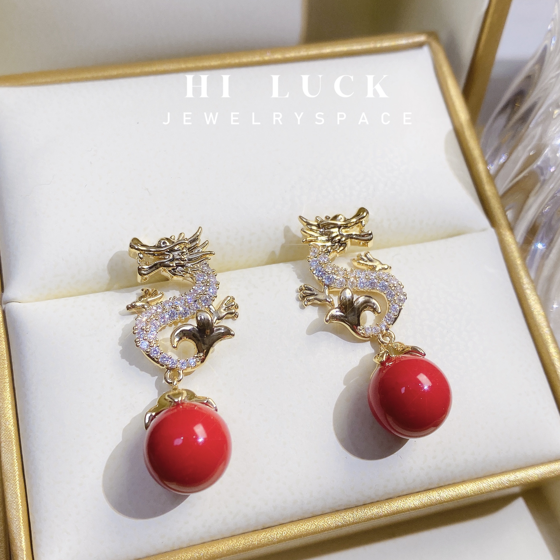 铜合金耳饰 Hiluck2024龙年生肖珠珠吊坠耳环轻奢高级感本命年！