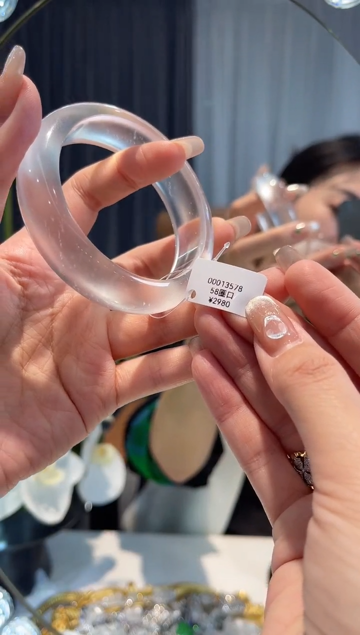【闪购商品】石英质玉手镯未镶嵌13578
