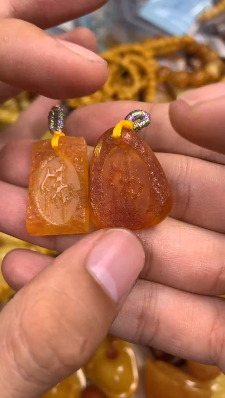 【闪购商品】蜜蜡珠宝奇石未镶嵌原石随机发