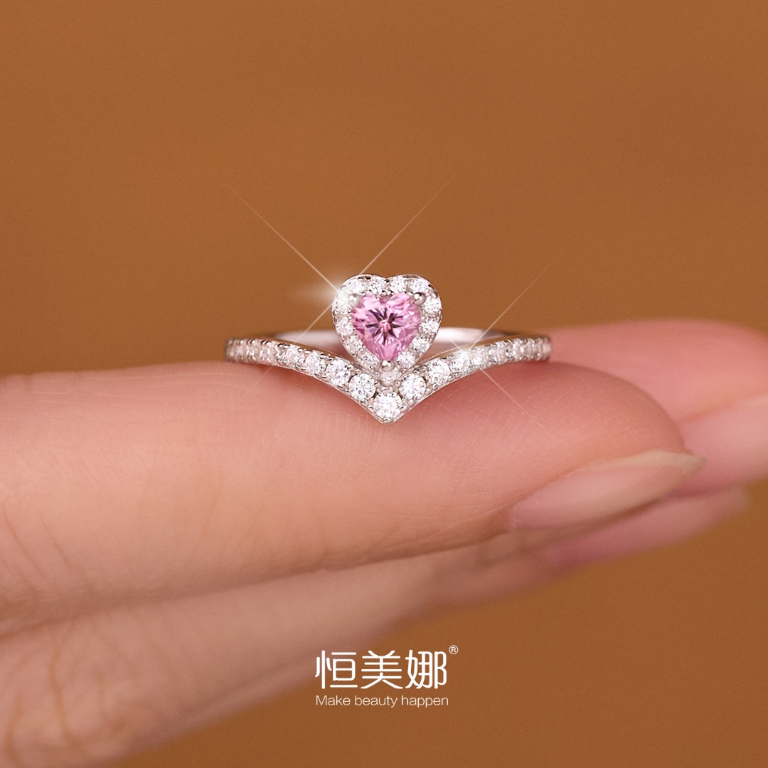 恒美娜 925银莫桑石戒指 粉钻爱心镶钻银戒高级钻戒心形指环女