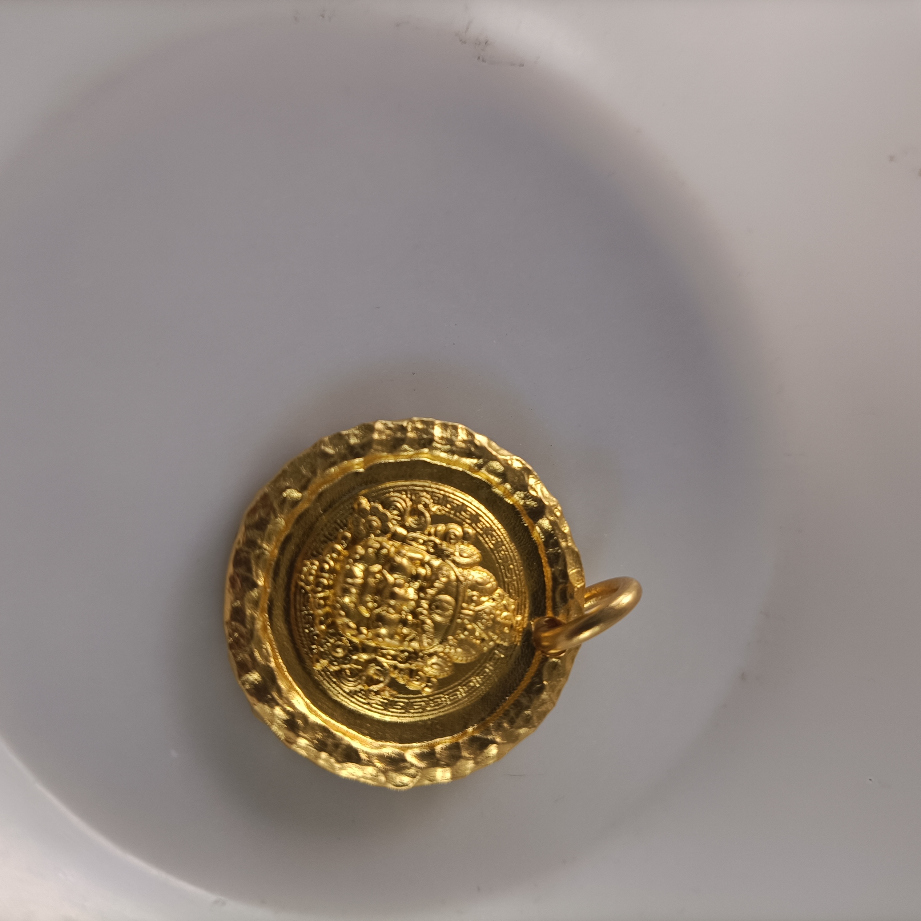 足金黄财财吊坠牌