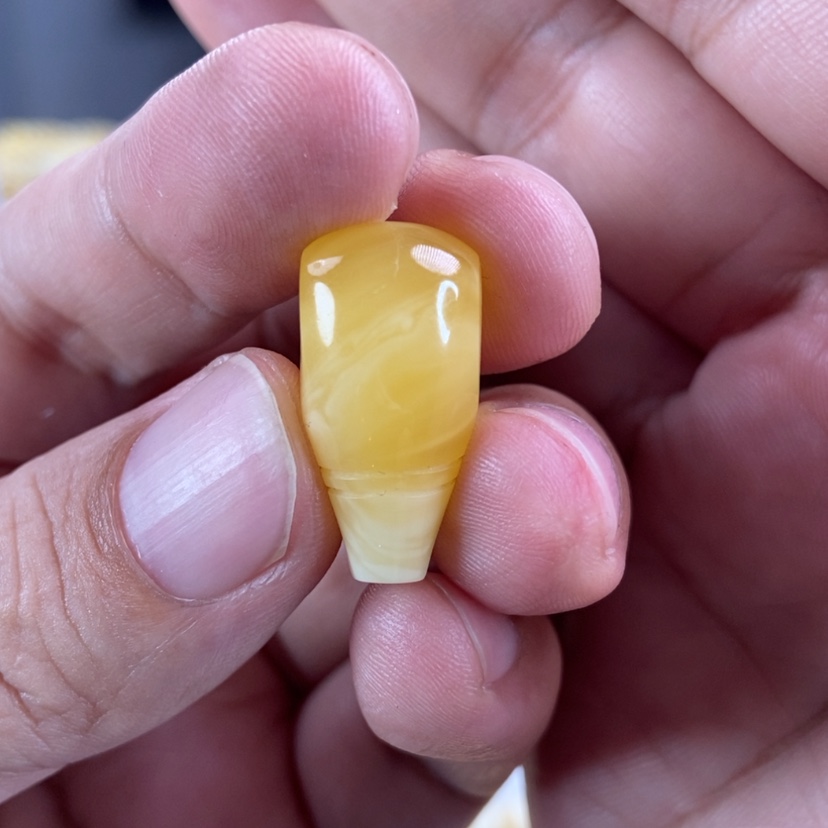 【闪购商品】琥珀珠宝奇石未镶嵌?*俭蜜蜡三通2g