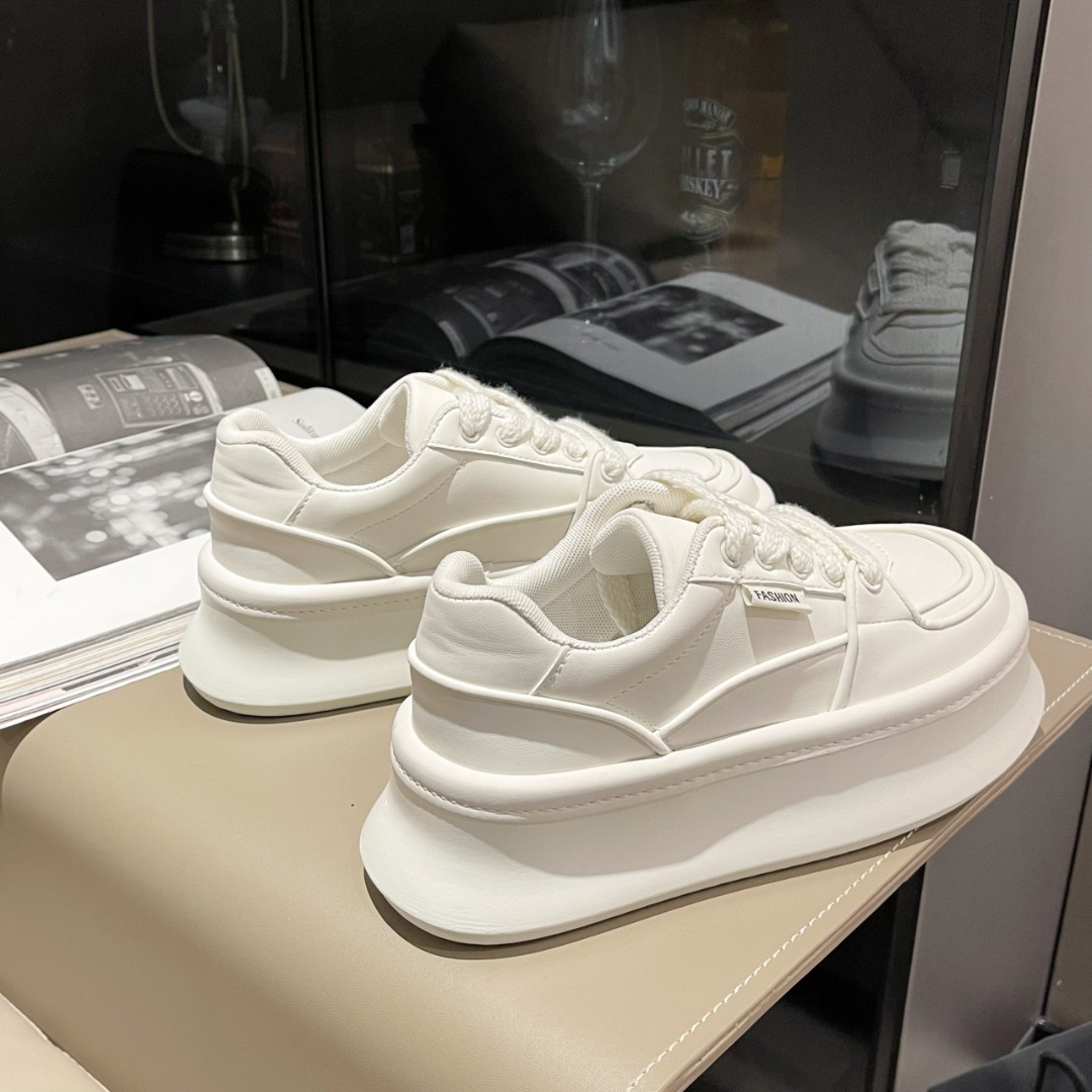 红蜻蜓牌小白鞋女软皮厚底2023春新款女鞋子增高松糕大头面包板鞋