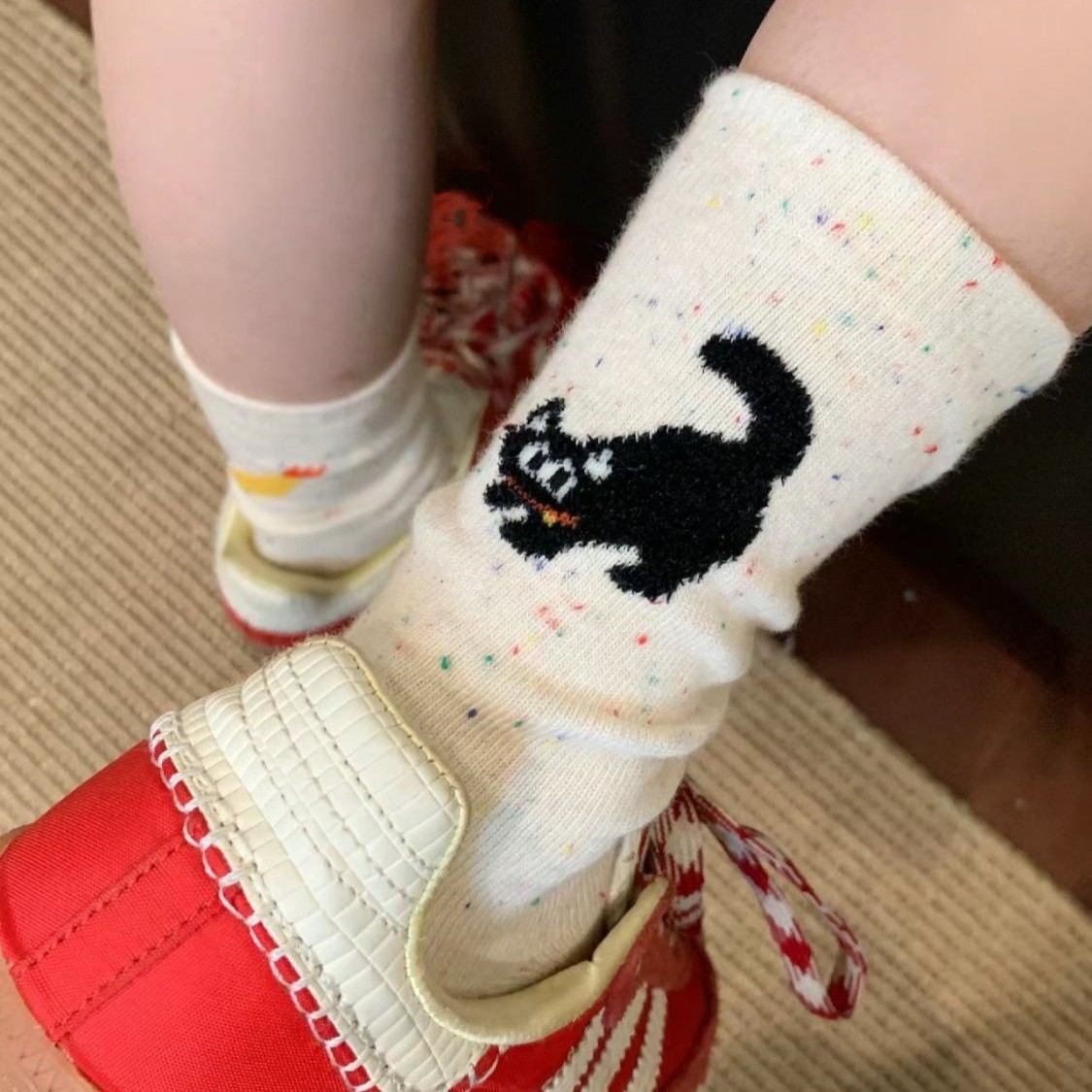日系可爱卡通猫猫天妇罗袜子女学院风中筒袜少女心简约百搭堆堆袜