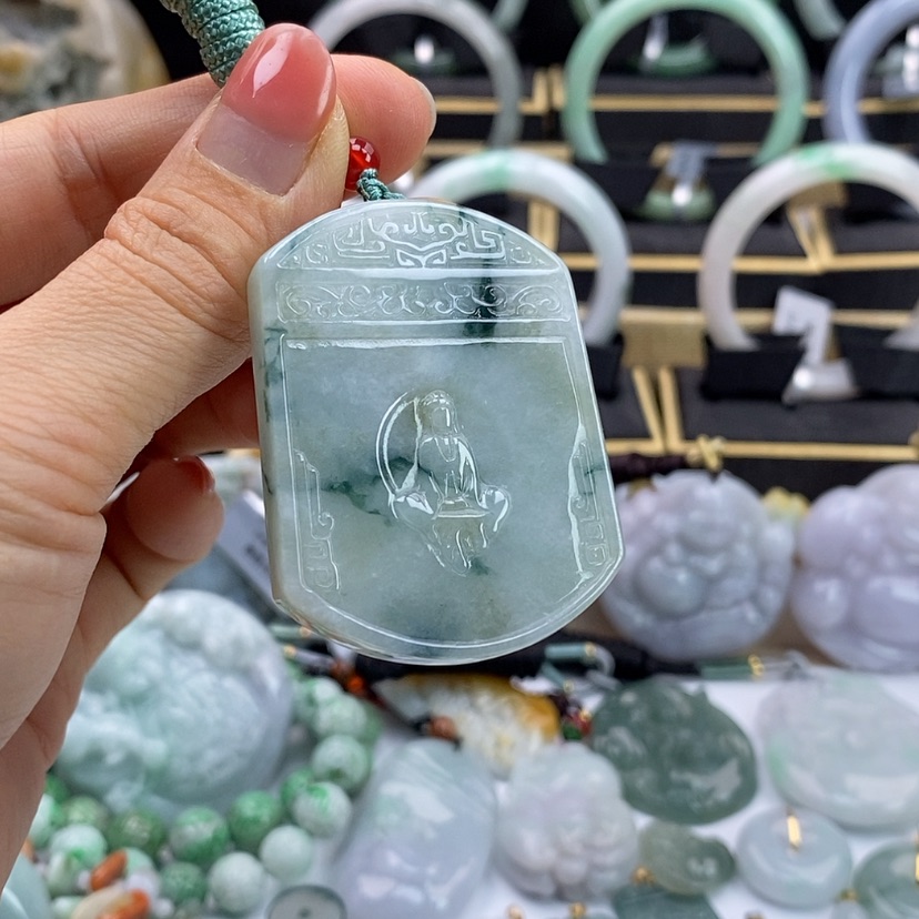 【闪购商品】翡翠颈饰未镶嵌