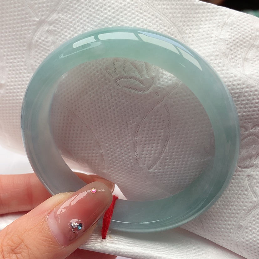 【闪购商品】翡翠手镯未镶嵌56圈口