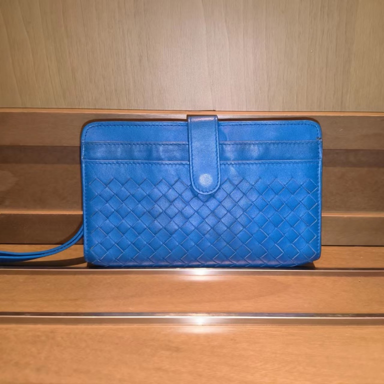 95新 BOTTEGA VENETA/葆蝶家 编织蓝色手拿包  665  6418
