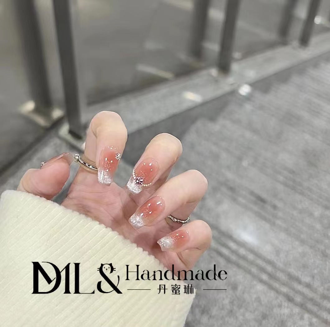 女明星 纯手工轻奢订制美甲贴片高级穿戴甲10片