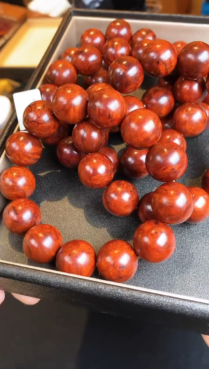 【闪购商品】小叶紫檀手串/手链1.8LB一条