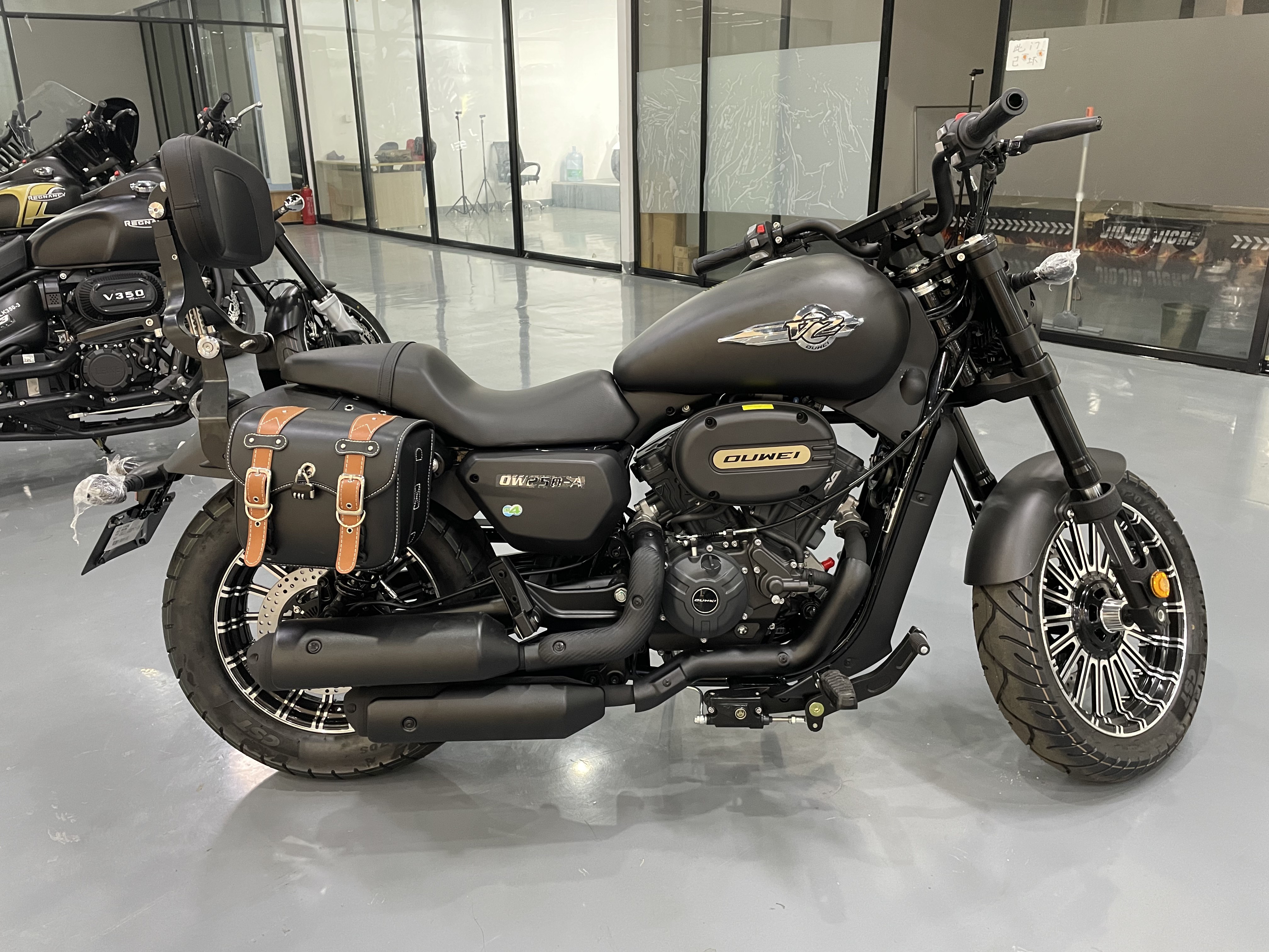 欧微金戈250cc水冷复古巡航太子车（全款15980）