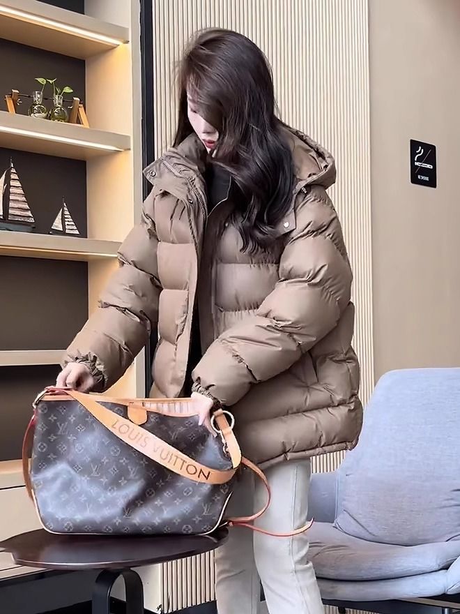 雪中飞羽绒服羽绒服2023秋冬季新款韩版宽松连帽短款加时尚休闲中