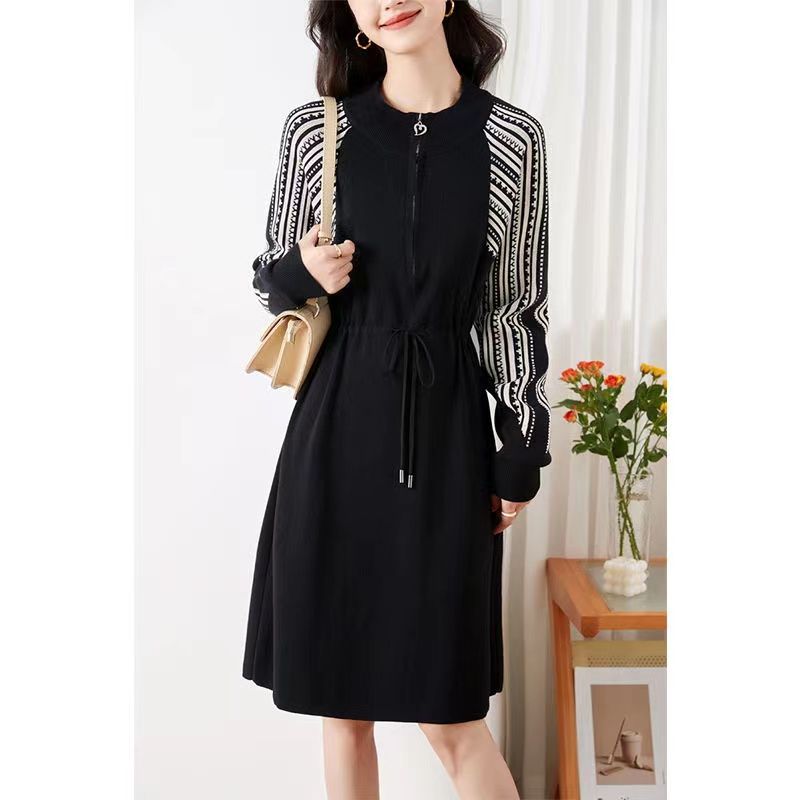 时尚气质休闲中长款针织连衣裙女2023秋冬季新款宽松显瘦A字裙女