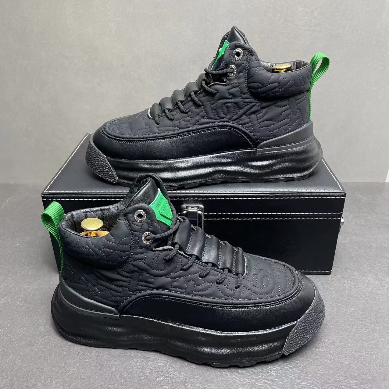 男鞋2022年冬季新款加绒保暖高帮鞋百搭时尚厚底增高休闲运动潮鞋