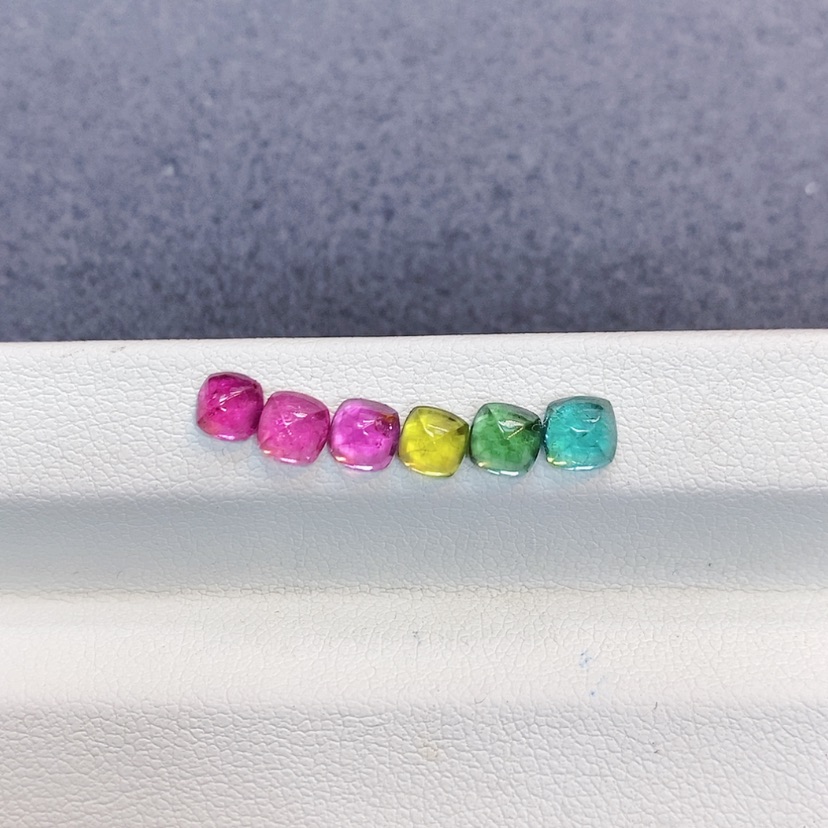【闪购商品】碧玺裸石未镶嵌