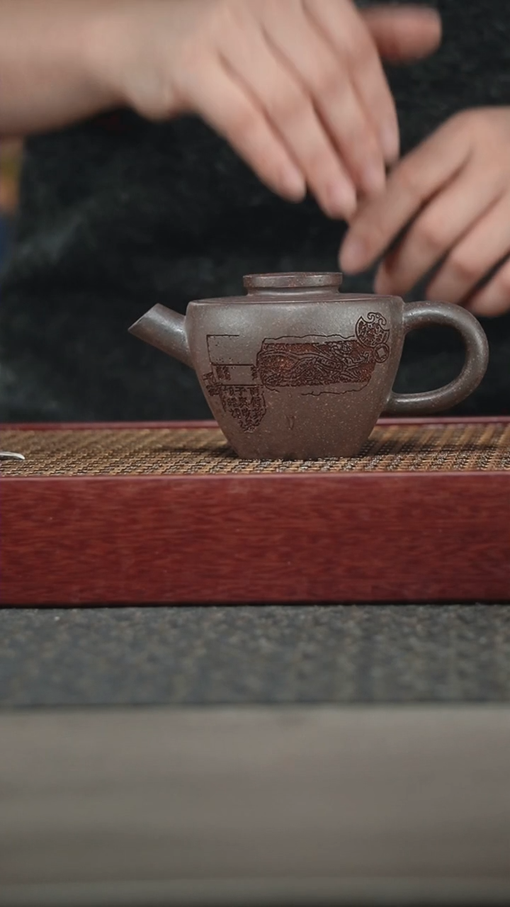 【闪购商品】紫砂茶壶古铜泥六方巨轮180CC