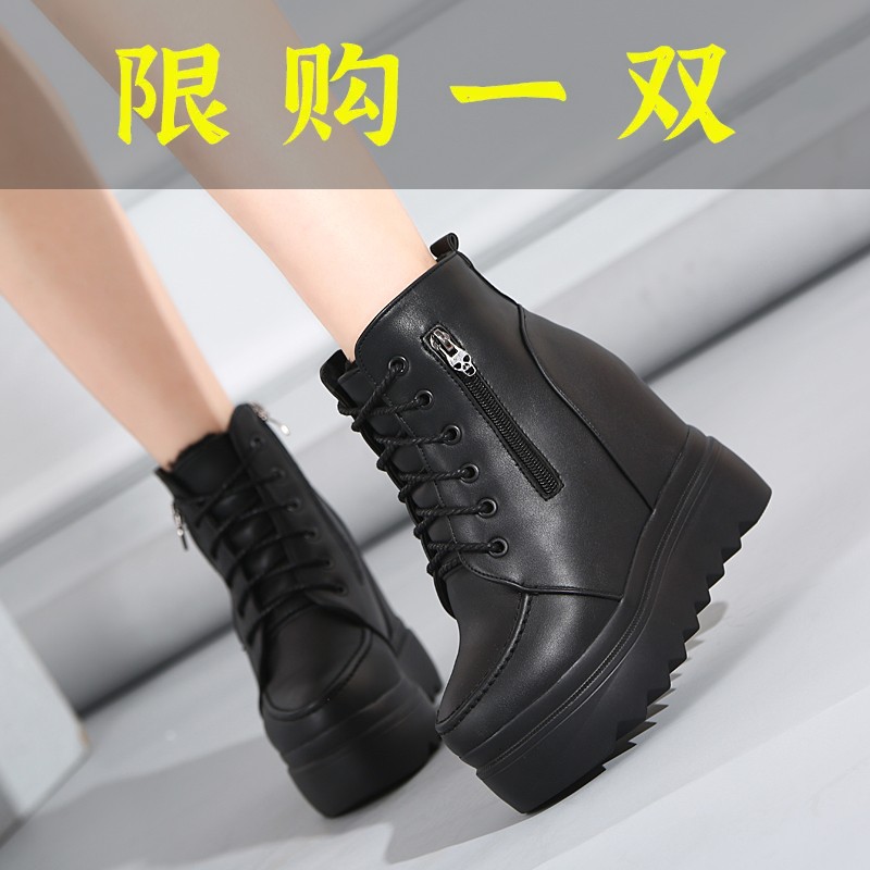 达芙妮沿荐厚底坡跟短靴女秋冬CM超高跟防水台棉靴黑色内增高马丁