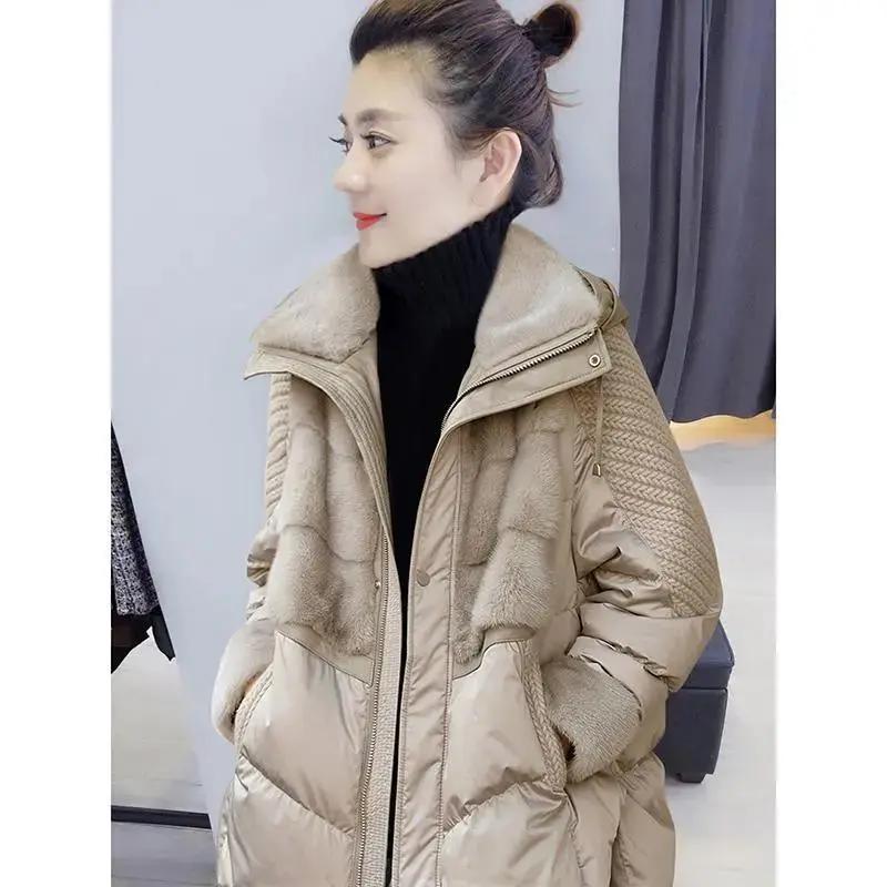 杏色毛领中长款羽绒服欧洲站2023年冬季新款时尚拼接加厚外套女装