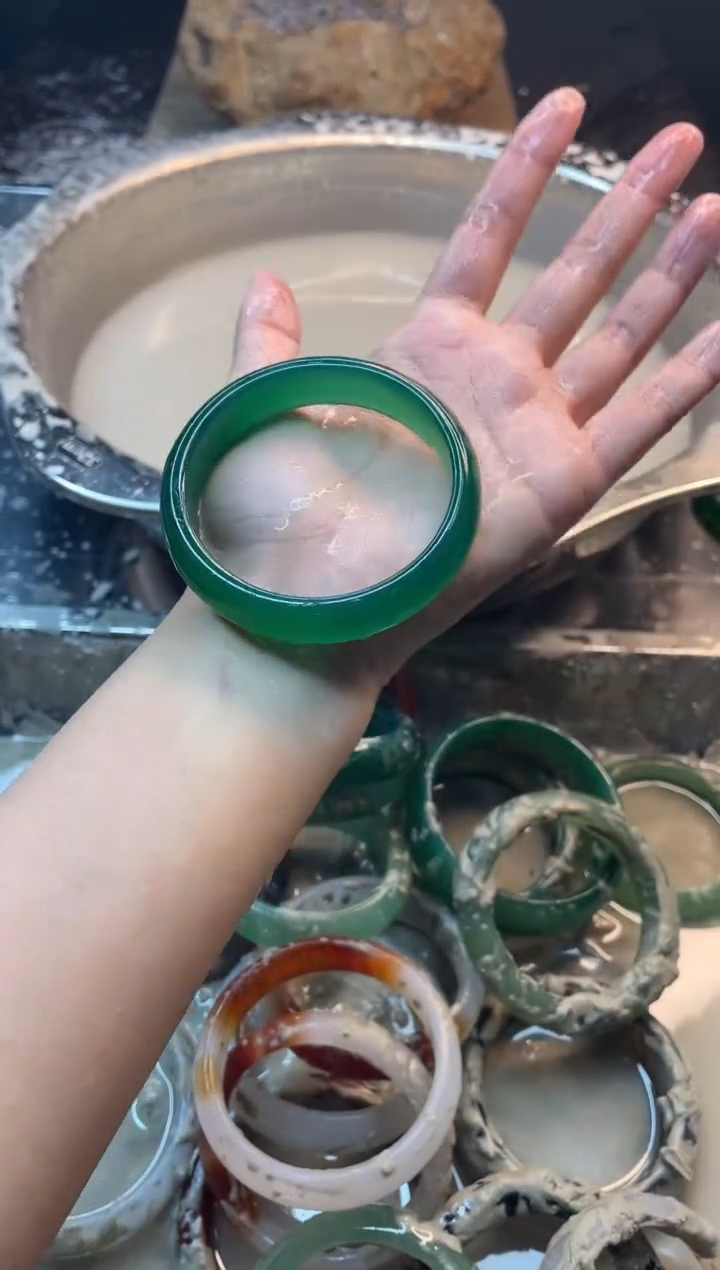 【闪购商品】玛瑙/玉髓手镯未镶嵌57