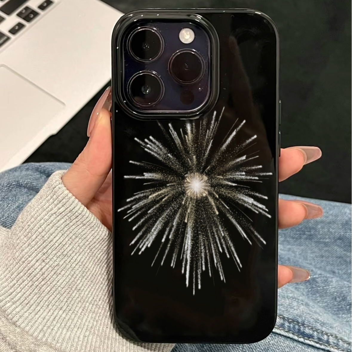 暗夜烟花大孔适用苹果15手机壳iphone13/14promax新款12/11可爱