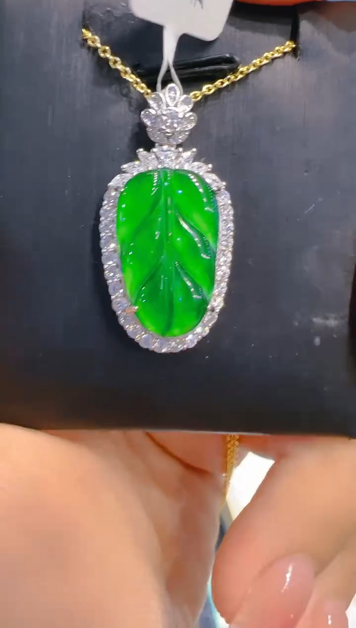 【闪购商品】翡翠吊坠赠链银S925镶嵌2多样性发货