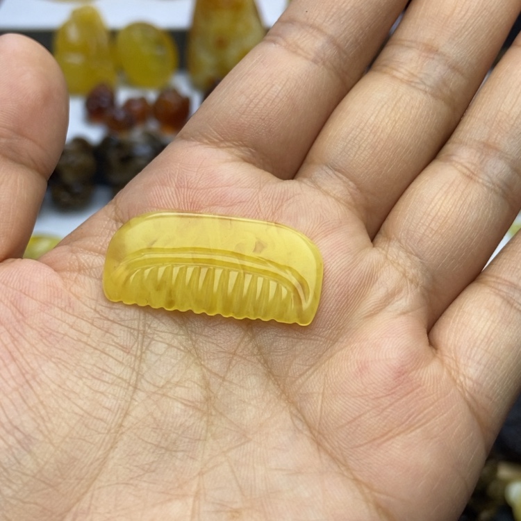 【闪购商品】琥珀颈饰未镶嵌