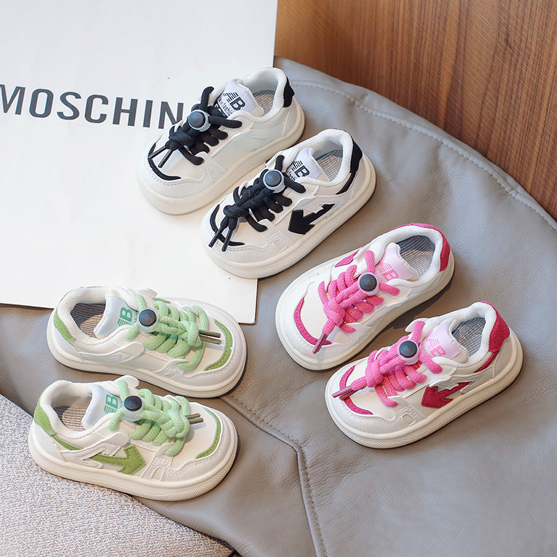 儿童鞋子新款女童板鞋爆款男童运动鞋0-6岁轻便防滑小白鞋