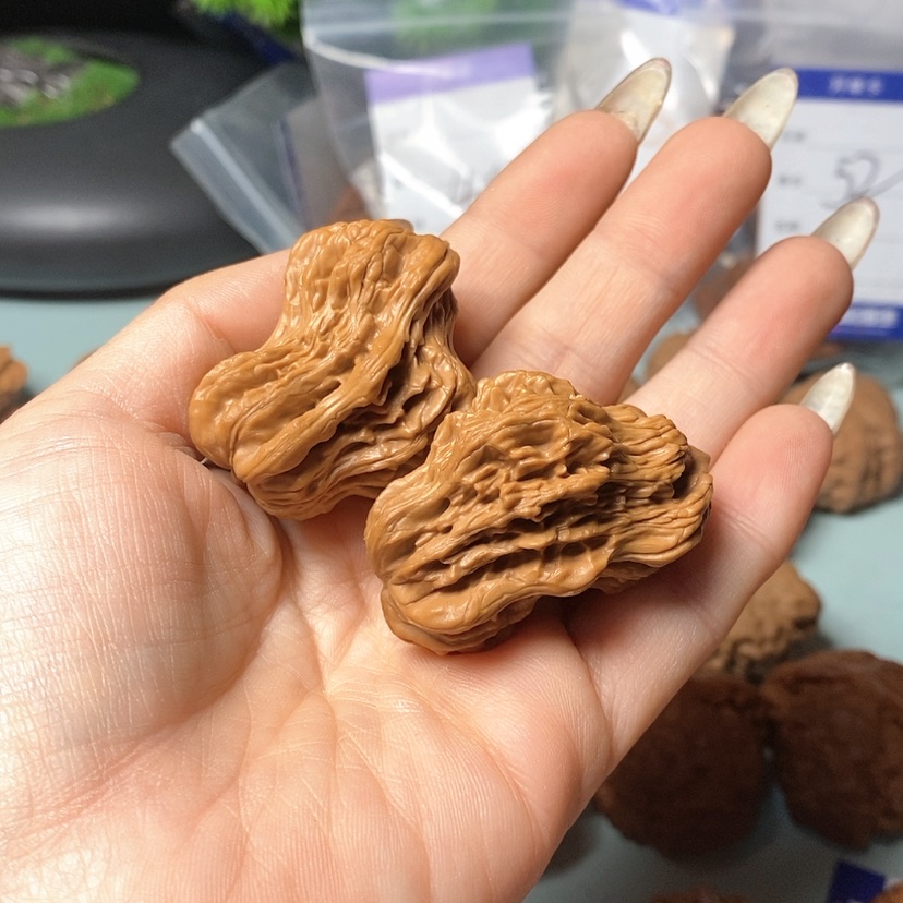 【闪购商品】文玩核桃吊坠立*有