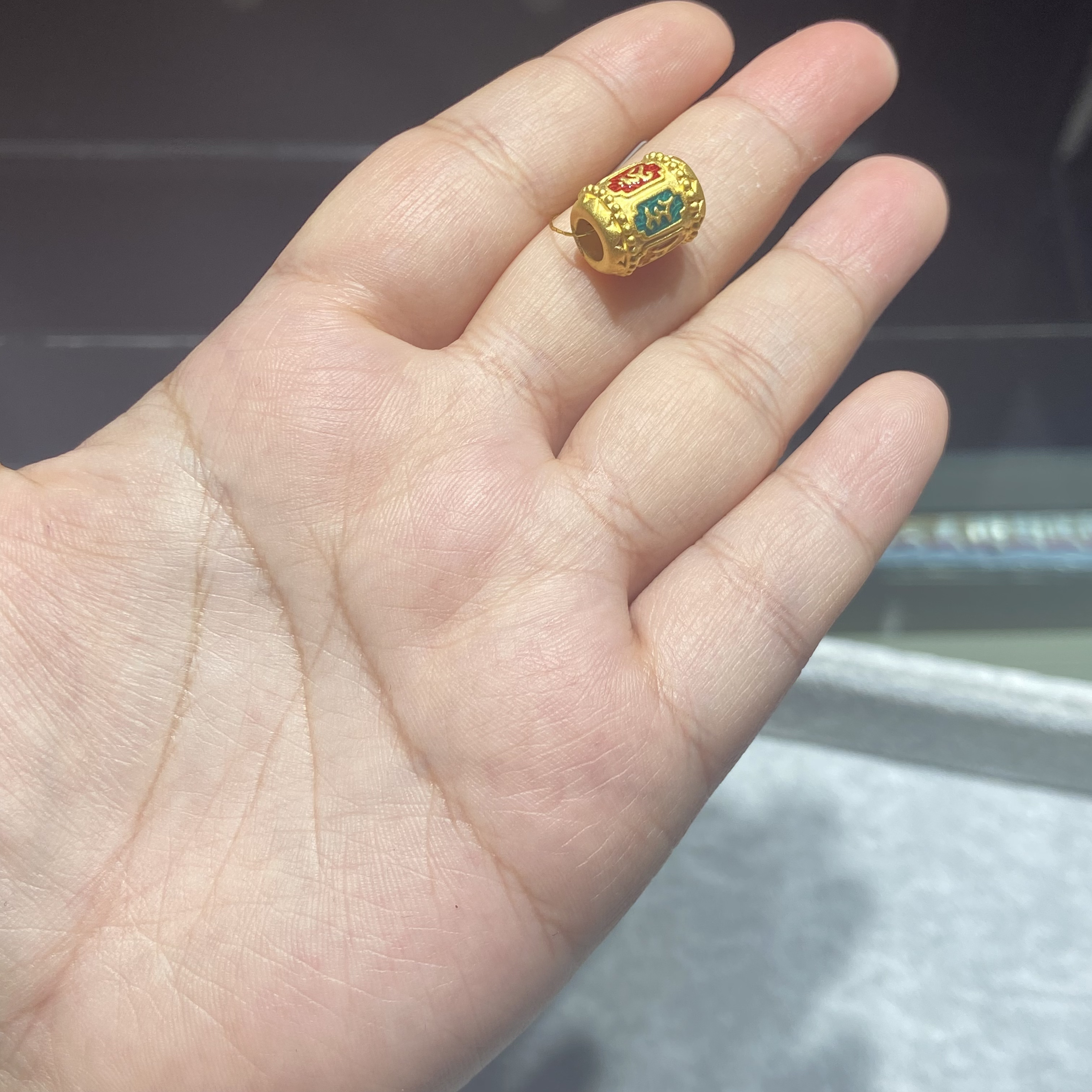 足金999 珐琅彩六字真言筒珠 1.171