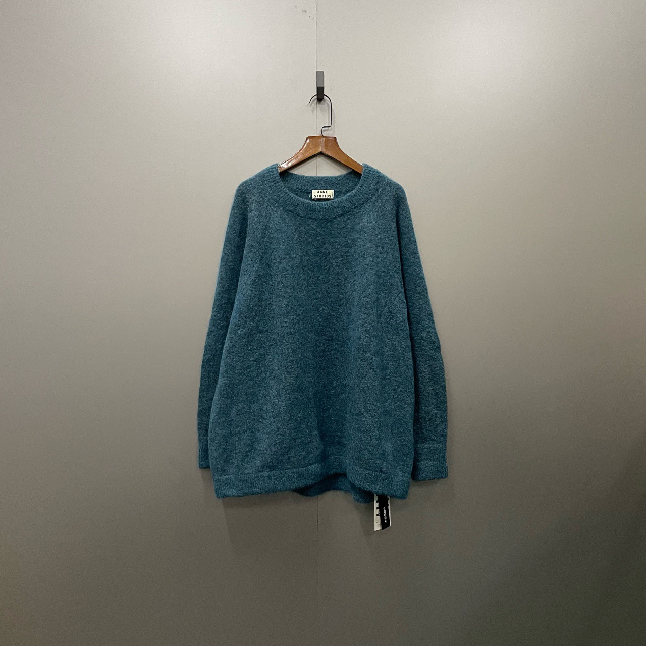 Acne Studios 湖水蓝针织衫 S码/95新/公价5000/无配件 ki305435