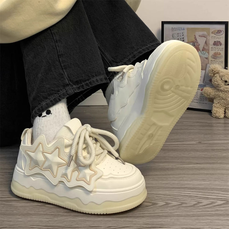 回力瑞高级感星星小白鞋2024春季新款潮流小众学生厚底女款板鞋女