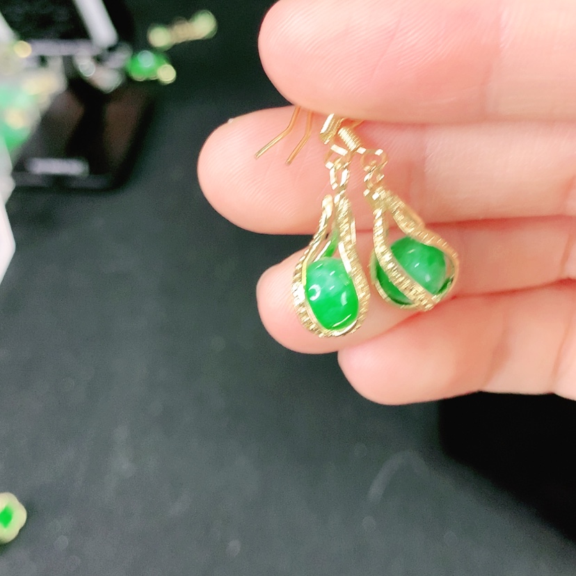 【闪购商品】翡翠耳饰未镶嵌