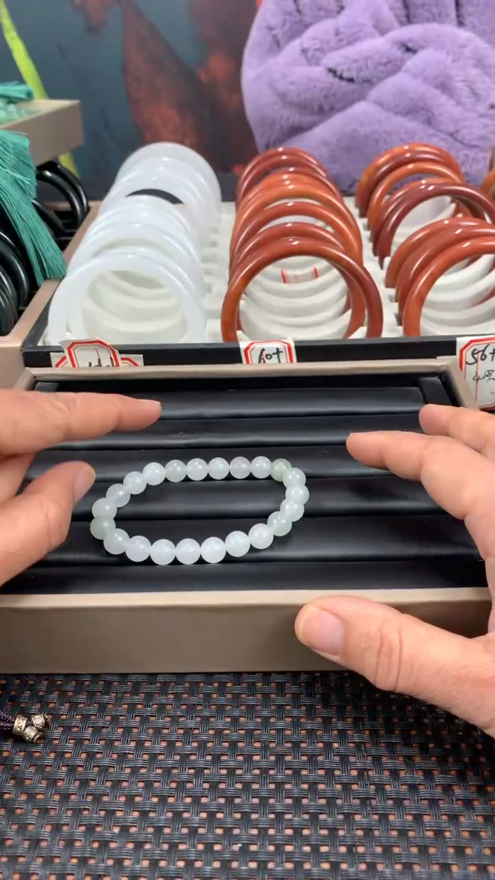 【闪购商品】石英质玉手链未镶嵌多样性发货拍一发一