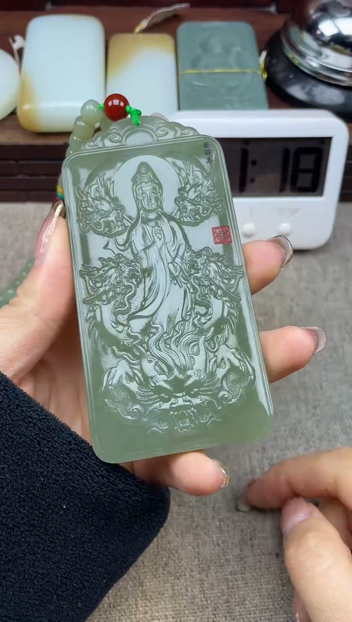 【闪购商品】和田玉吊坠(赠链)未镶嵌筱筱