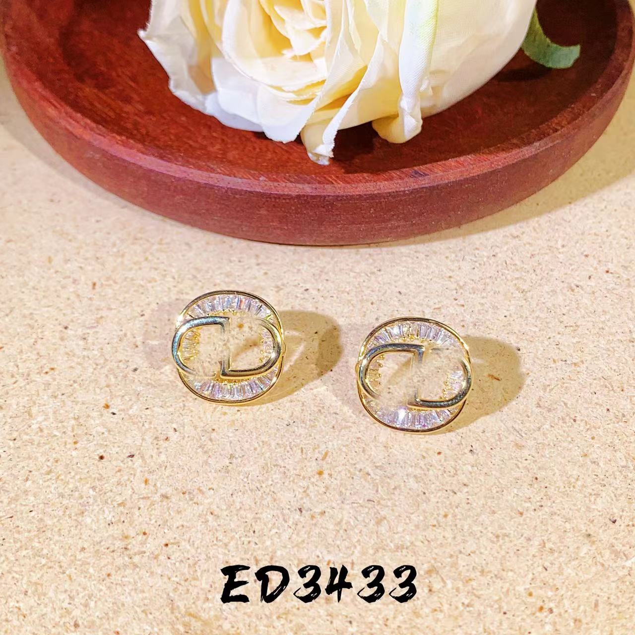 铜合金耳饰 气质轻奢时尚百搭小众简约经典精致小香风ed3433
