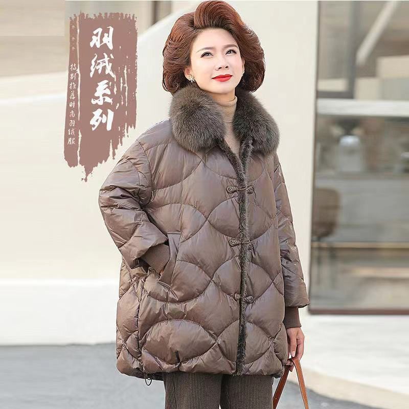 真狐狸毛妈妈秋冬装羽绒服洋气2022新款人冬季外套中年女洋气上衣