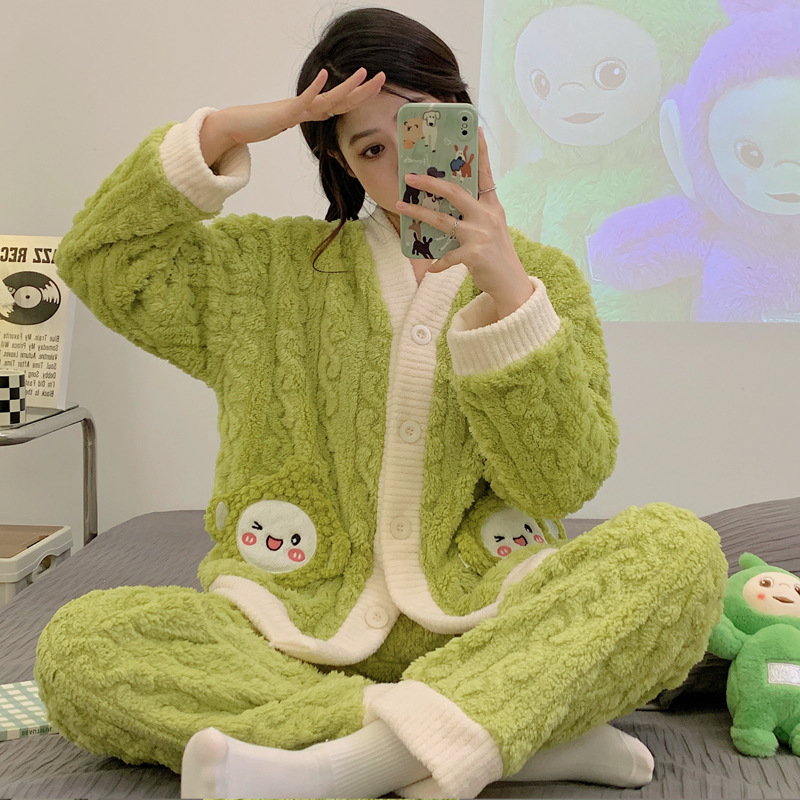 2023加厚珊瑚绒睡衣女秋冬季新款卡通口袋团子可外穿法兰绒家居服